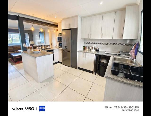 3 BEDROOM HOUSE FOR SALE IN HARTENBOS HEUWELS